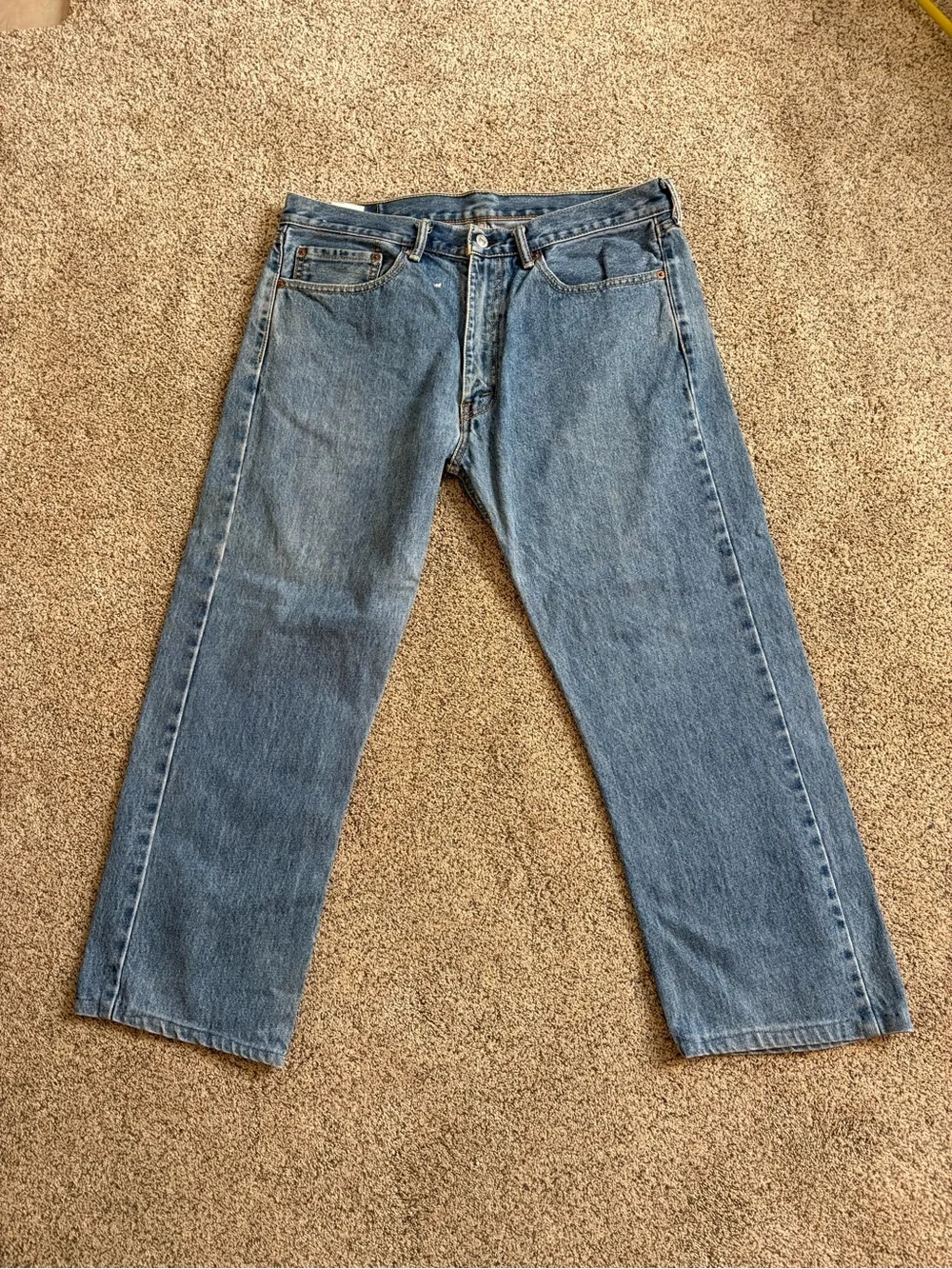 Levi’s 505 Regular Fit Straight Leg Jeans Medium Wash Blue Size 36x32